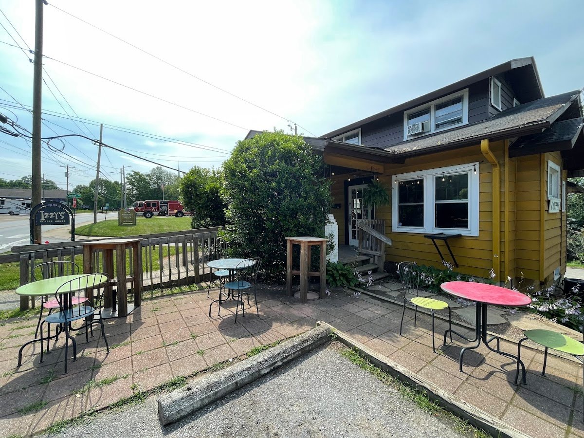 Izzy's Coffee House specialty coffee shop in Asheville - photo 3