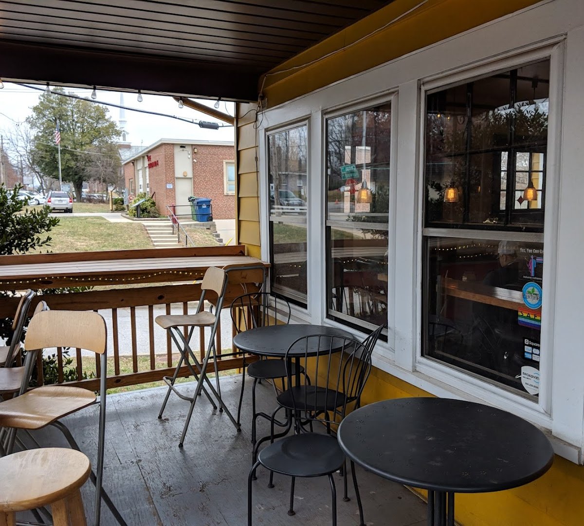 Izzy's Coffee House specialty coffee shop in Asheville - photo 6