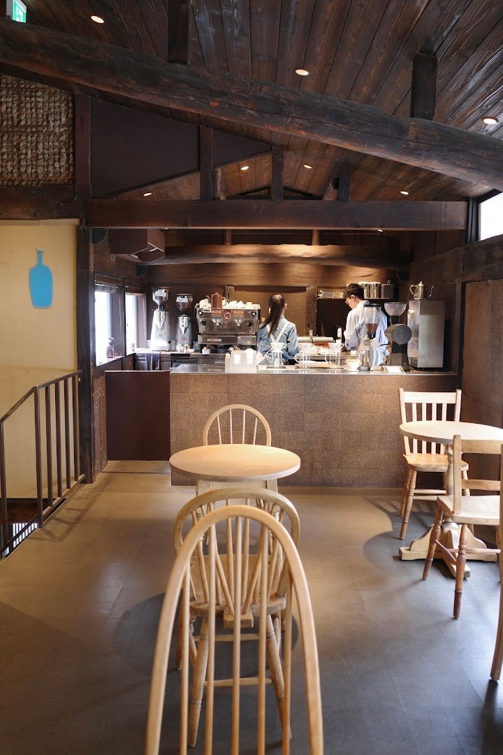 Blue Bottle Coffee - Kyoto Rokkaku Cafe specialty coffee shop in Kyoto - photo 3