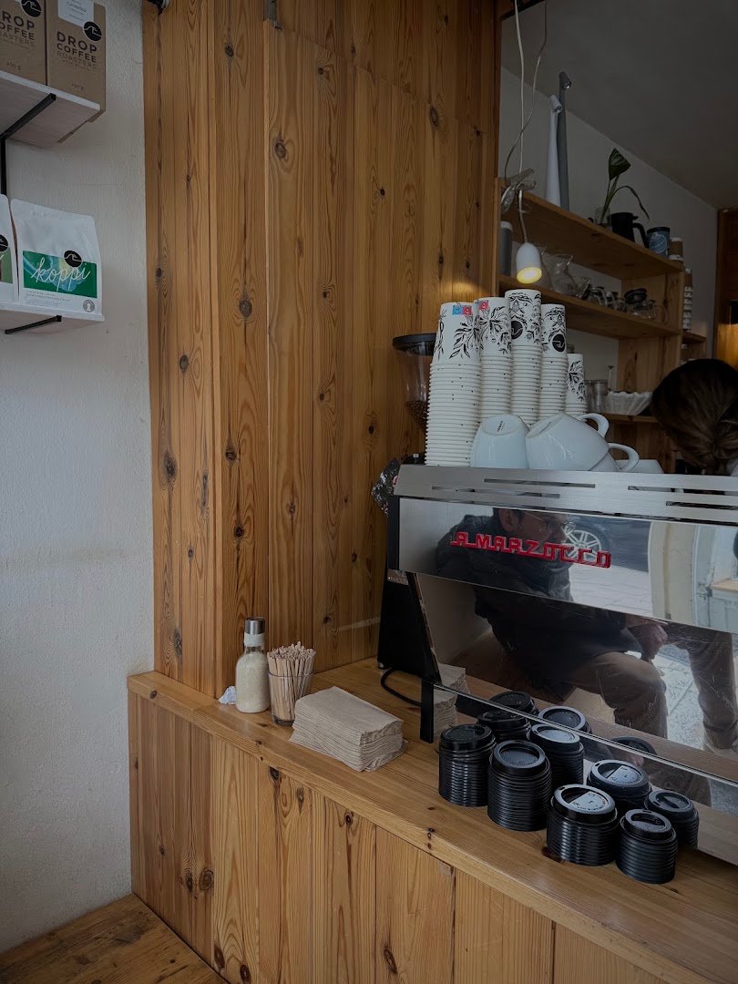 Scandinavian Embassy specialty coffee shop in Amsterdam - photo 10