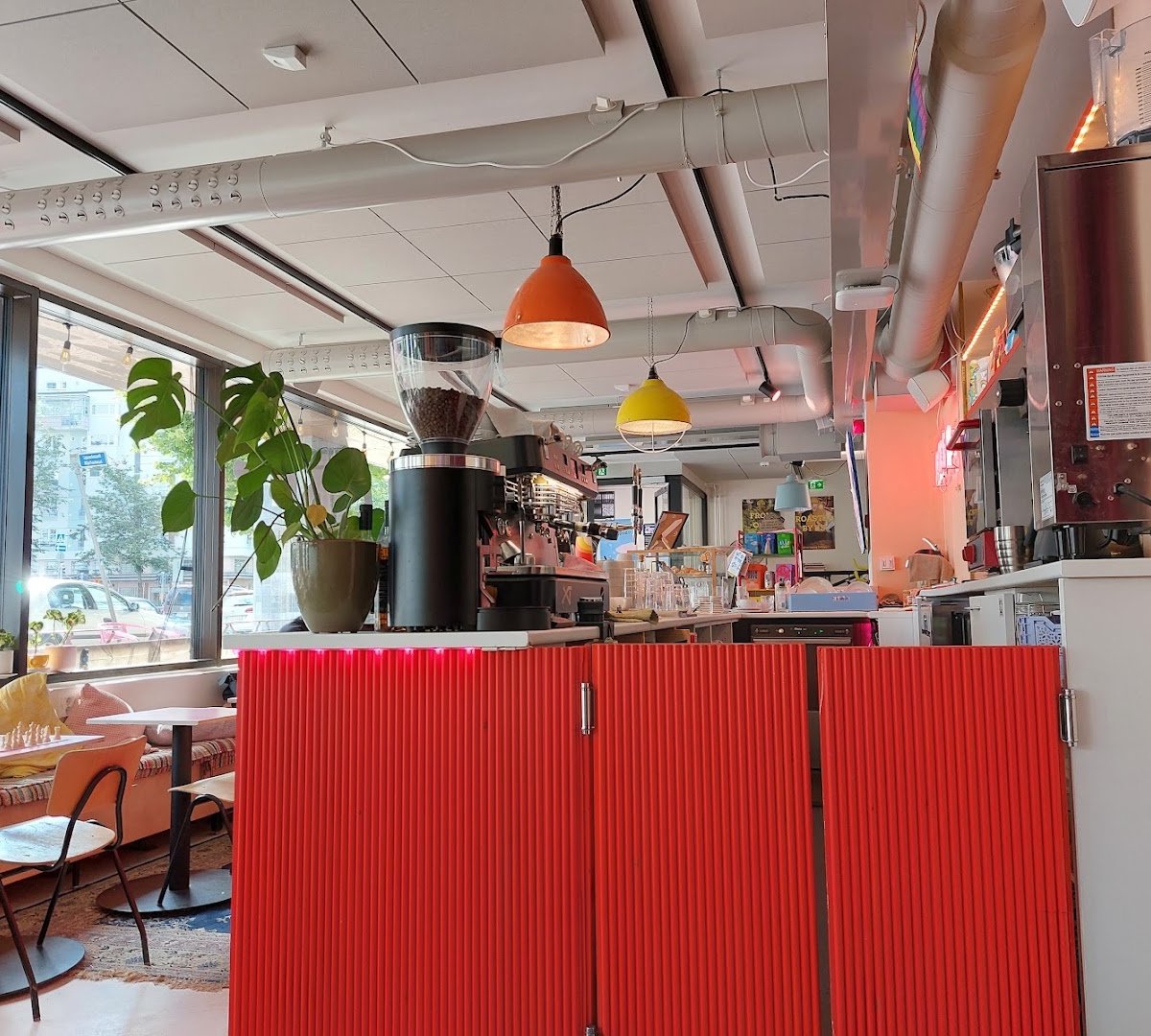 Interior of Lykke Helsinki, specialty coffee shop in Helsinki