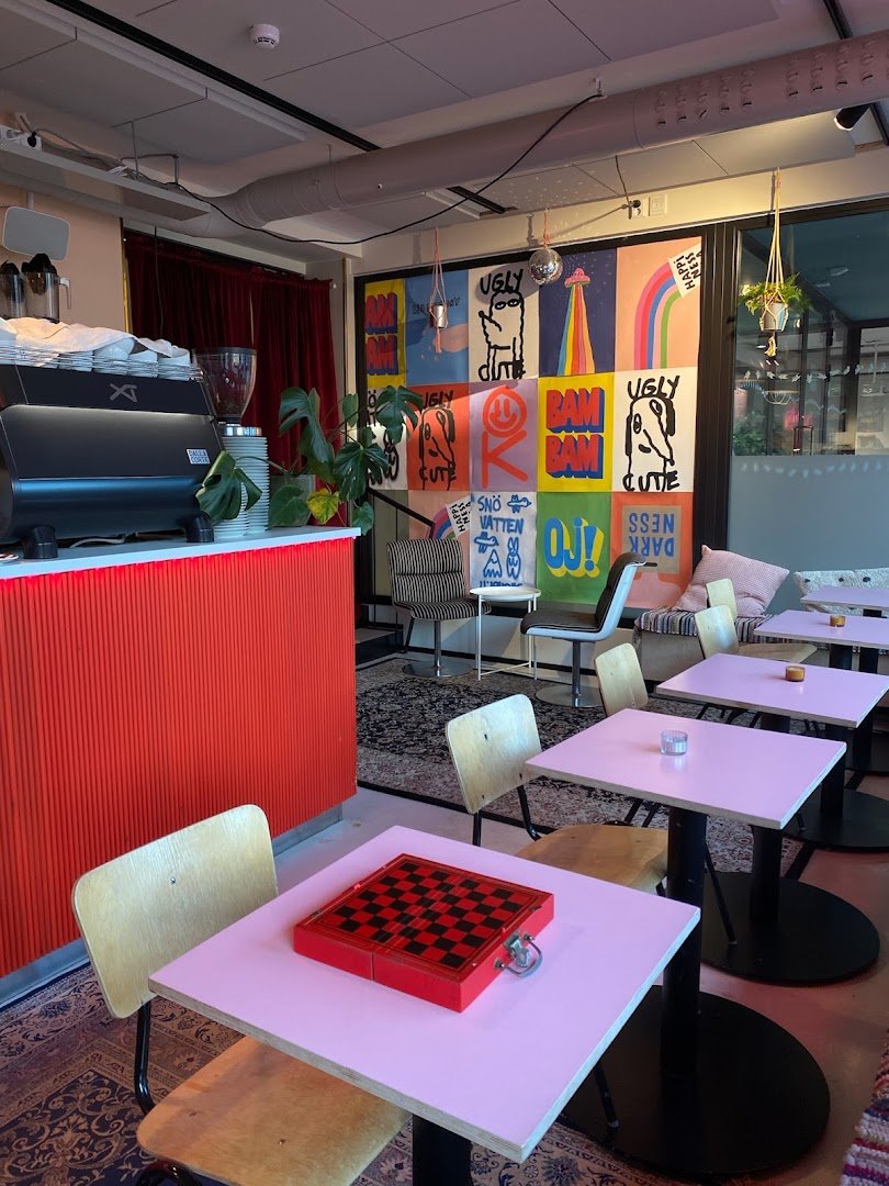 Interior of Lykke Helsinki, specialty coffee shop in Helsinki