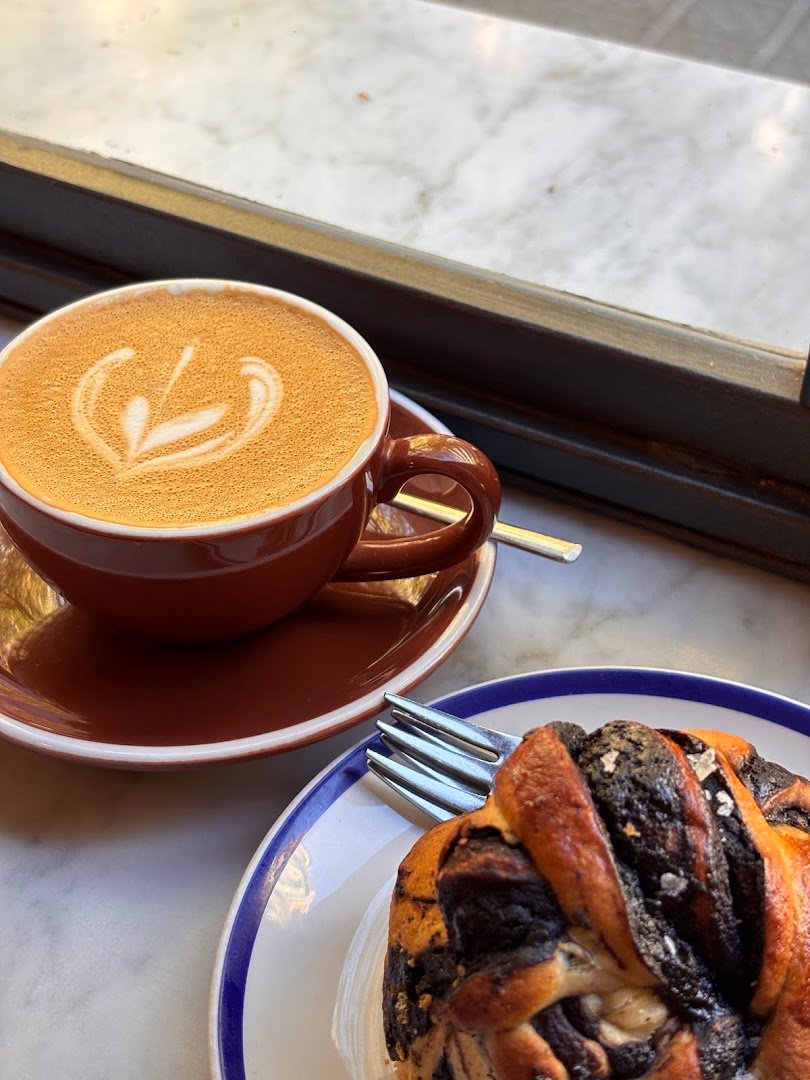 Vitrina Café specialty coffee shop in Barcelona - photo 3