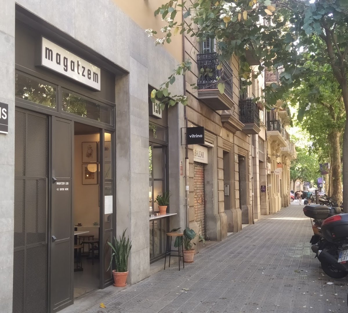 Vitrina Café specialty coffee shop in Barcelona - photo 6