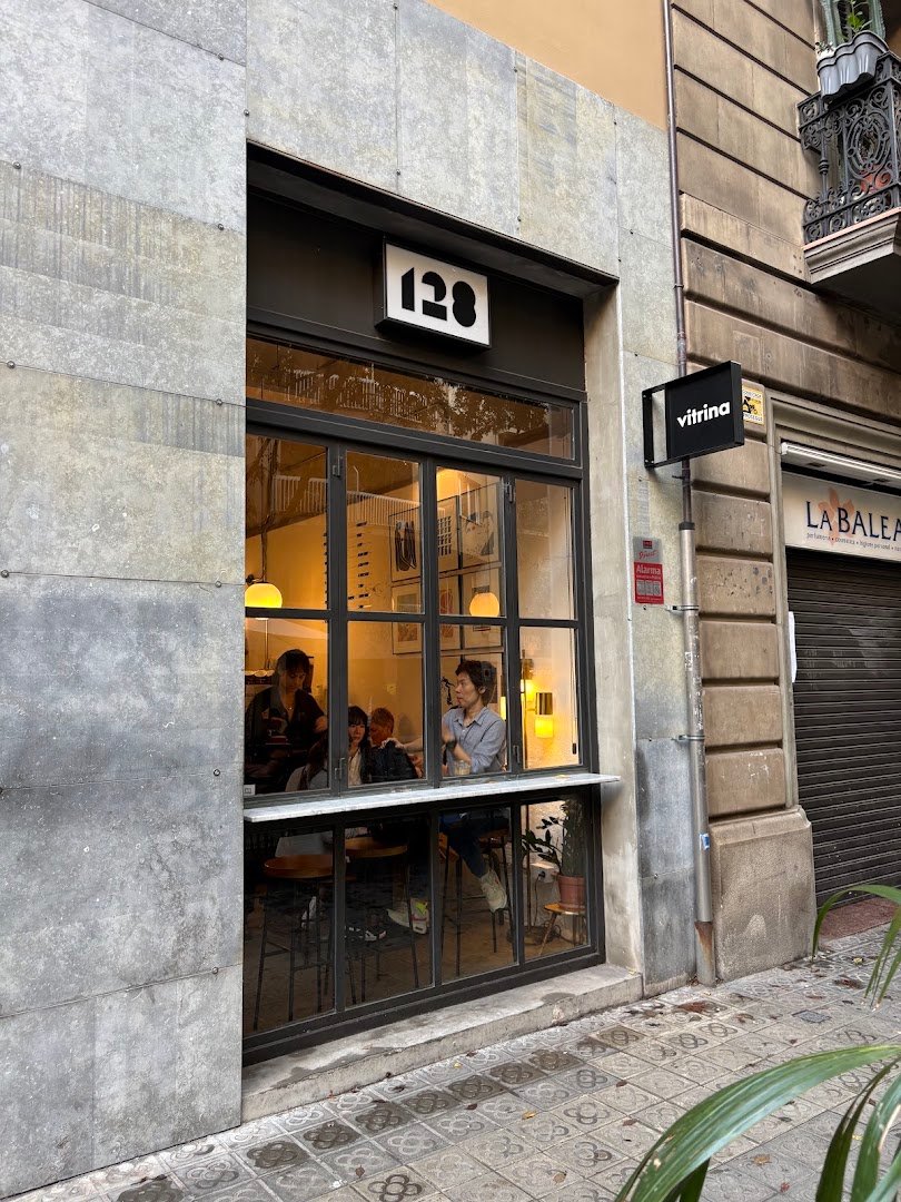 Vitrina Café specialty coffee shop in Barcelona - photo 8