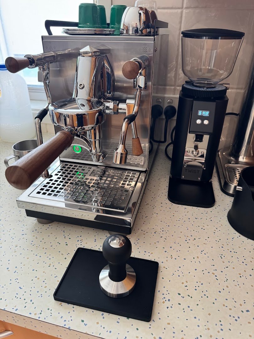 Jetblack Espresso Sydney specialty coffee shop in Sydney - photo 4