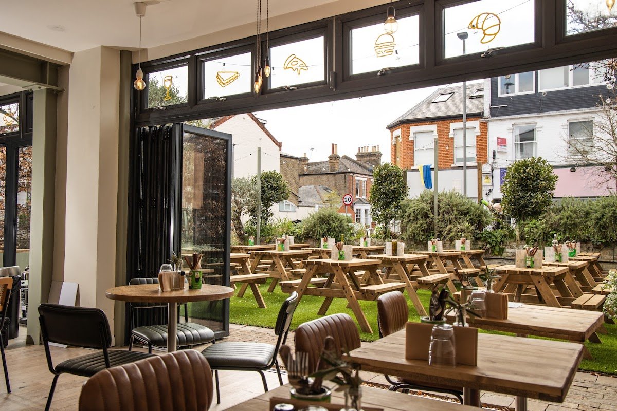 Brickwood Coffee & Bread specialty coffee shop in London - photo 4