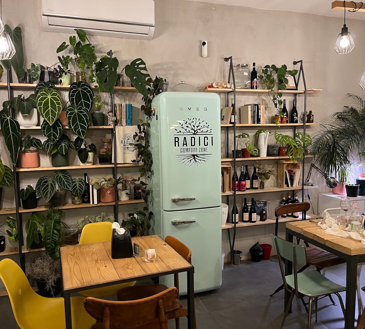 Interior of RADICI Social Food, specialty coffee shop in Rome