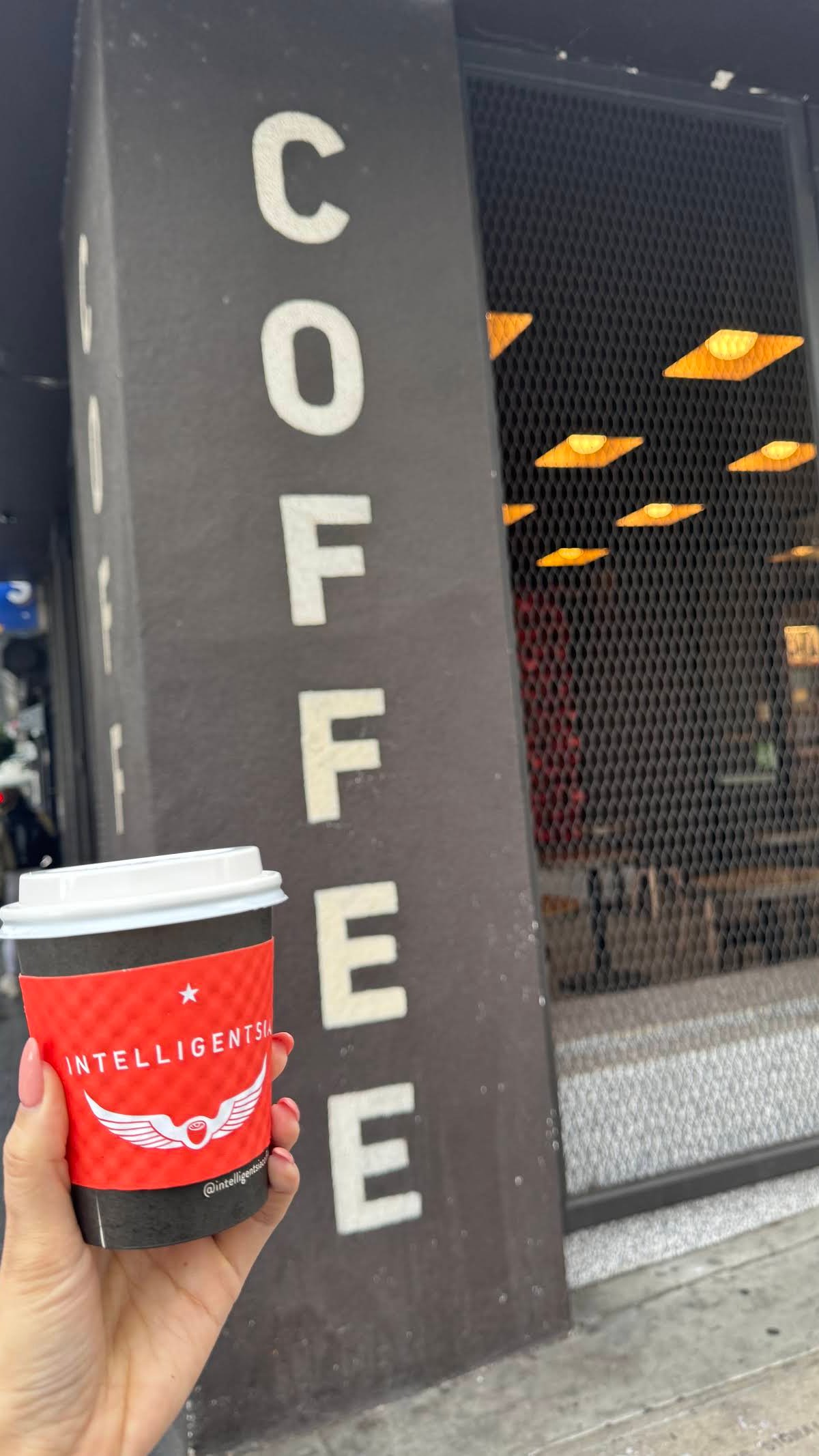 Intelligentsia Coffee Hollywood Coffeebar specialty coffee shop in Los Angeles - photo 12