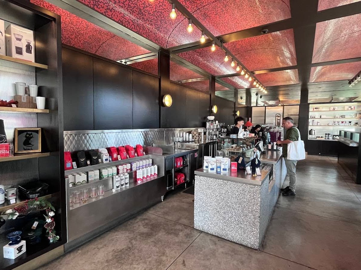Intelligentsia Coffee Hollywood Coffeebar specialty coffee shop in Los Angeles - photo 16