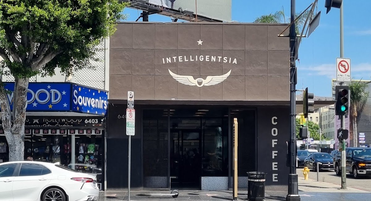 Intelligentsia Coffee Hollywood Coffeebar specialty coffee shop in Los Angeles - photo 2