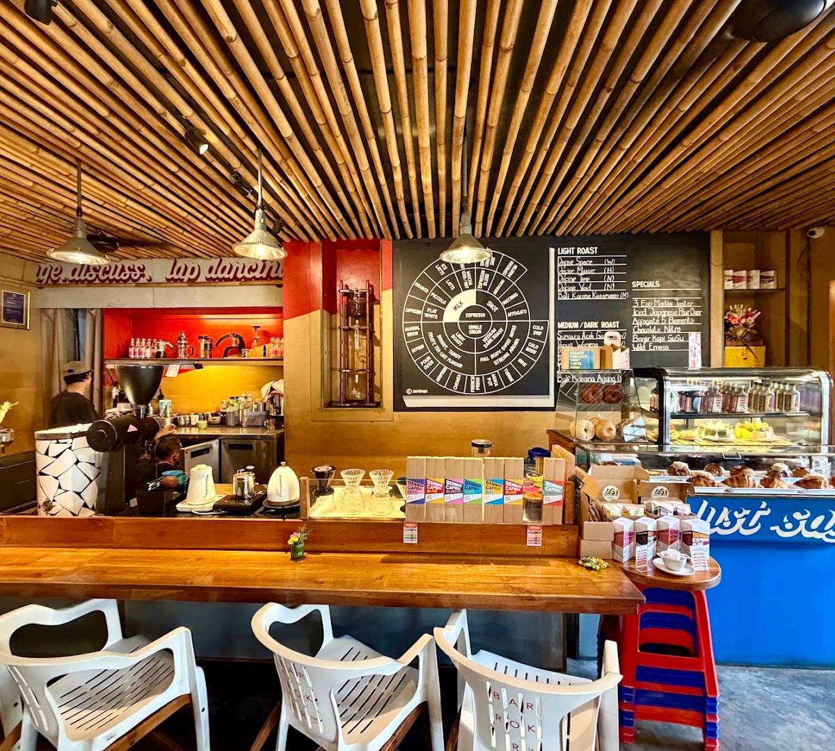 Seniman Coffee specialty coffee shop in Bali - photo 2