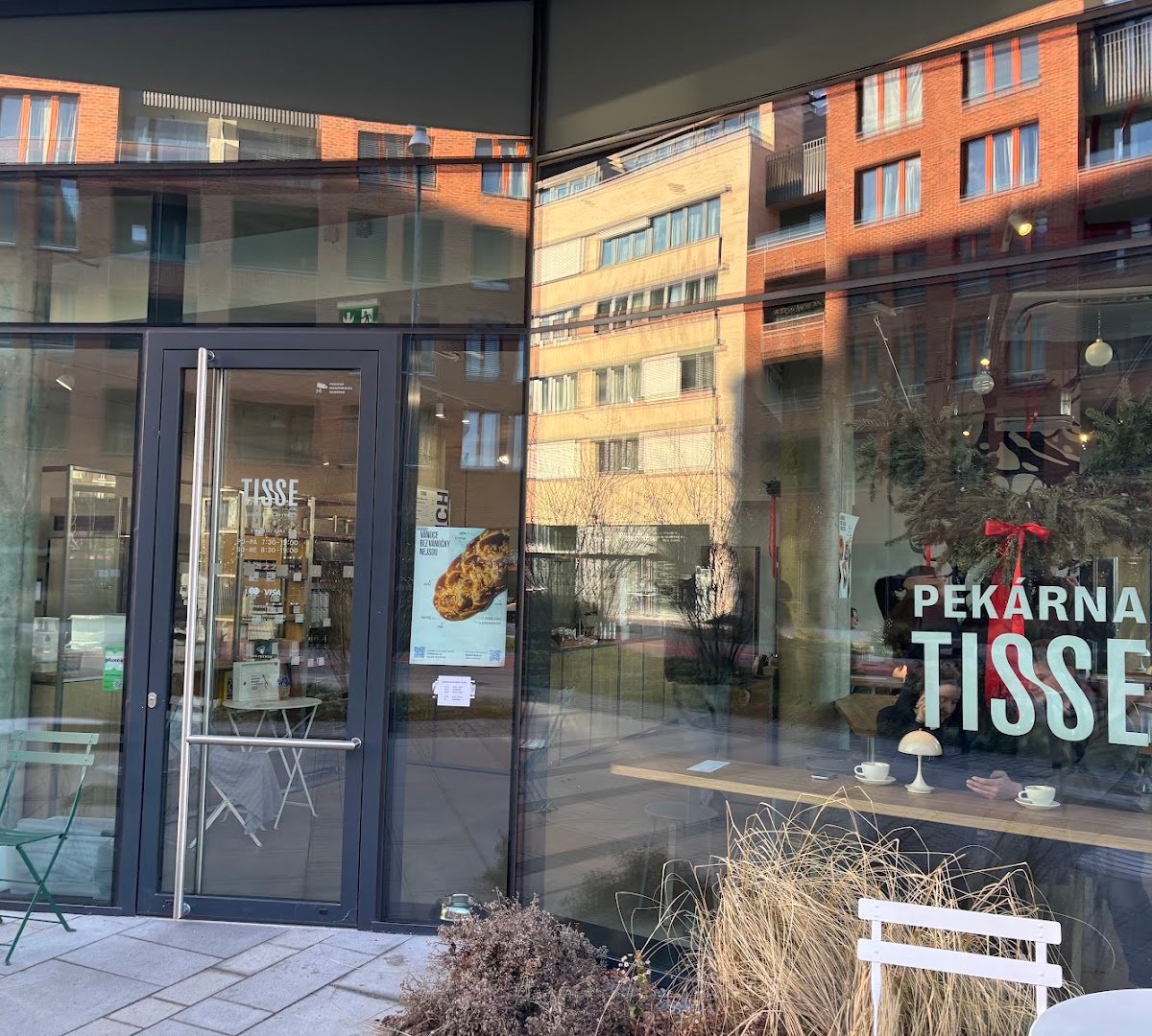 Storefront of TISSE Bakery Smíchov, specialty coffee shop in Prague