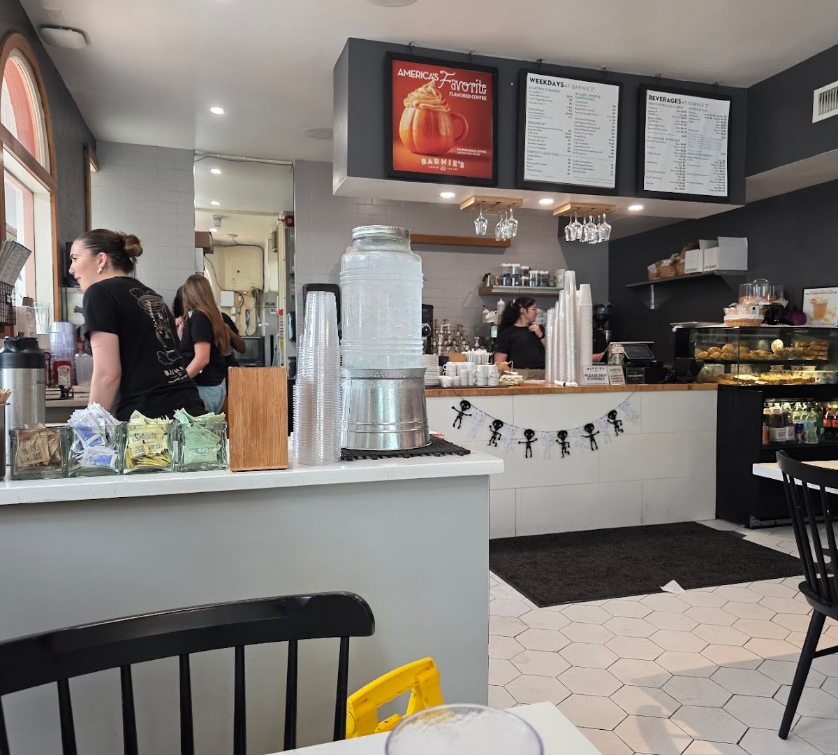 Barnie's Coffee & Tea Co. specialty coffee shop in Orlando - photo 11