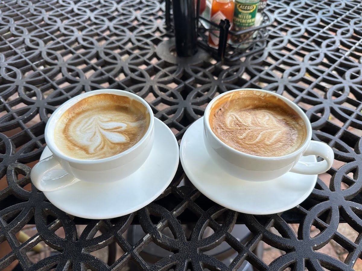 Barnie's Coffee & Tea Co. specialty coffee shop in Orlando - photo 3