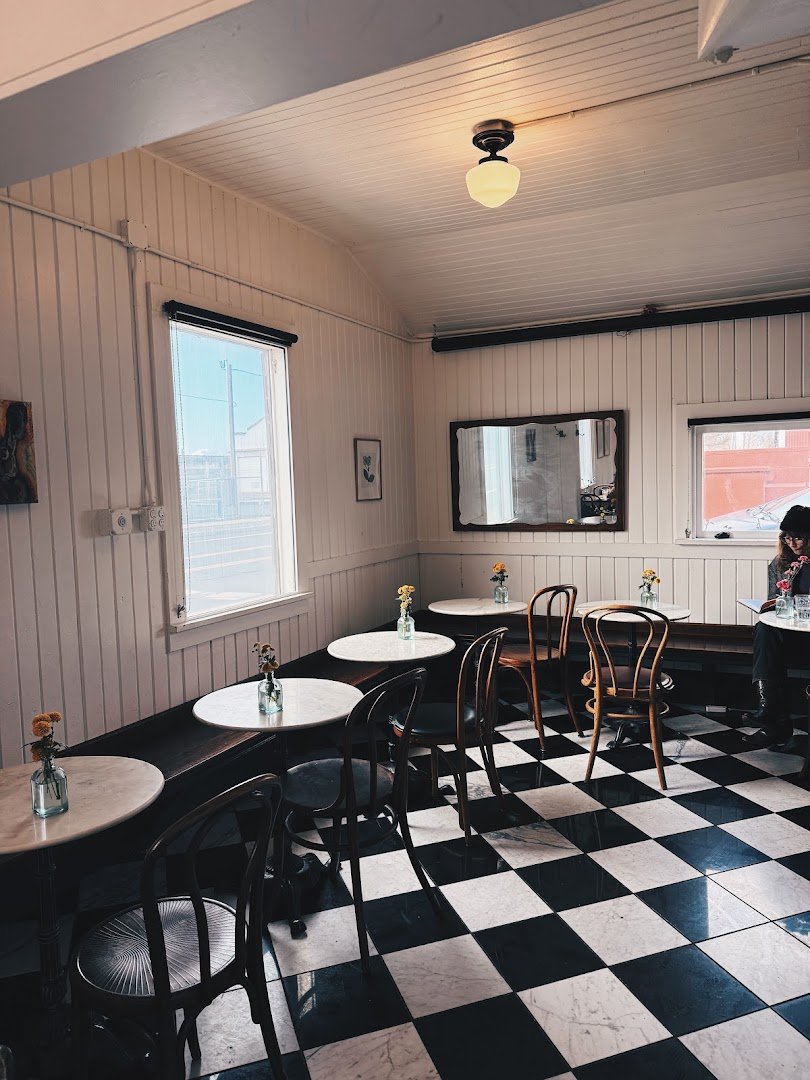 Café des Chutes specialty coffee shop in Bend - photo 3