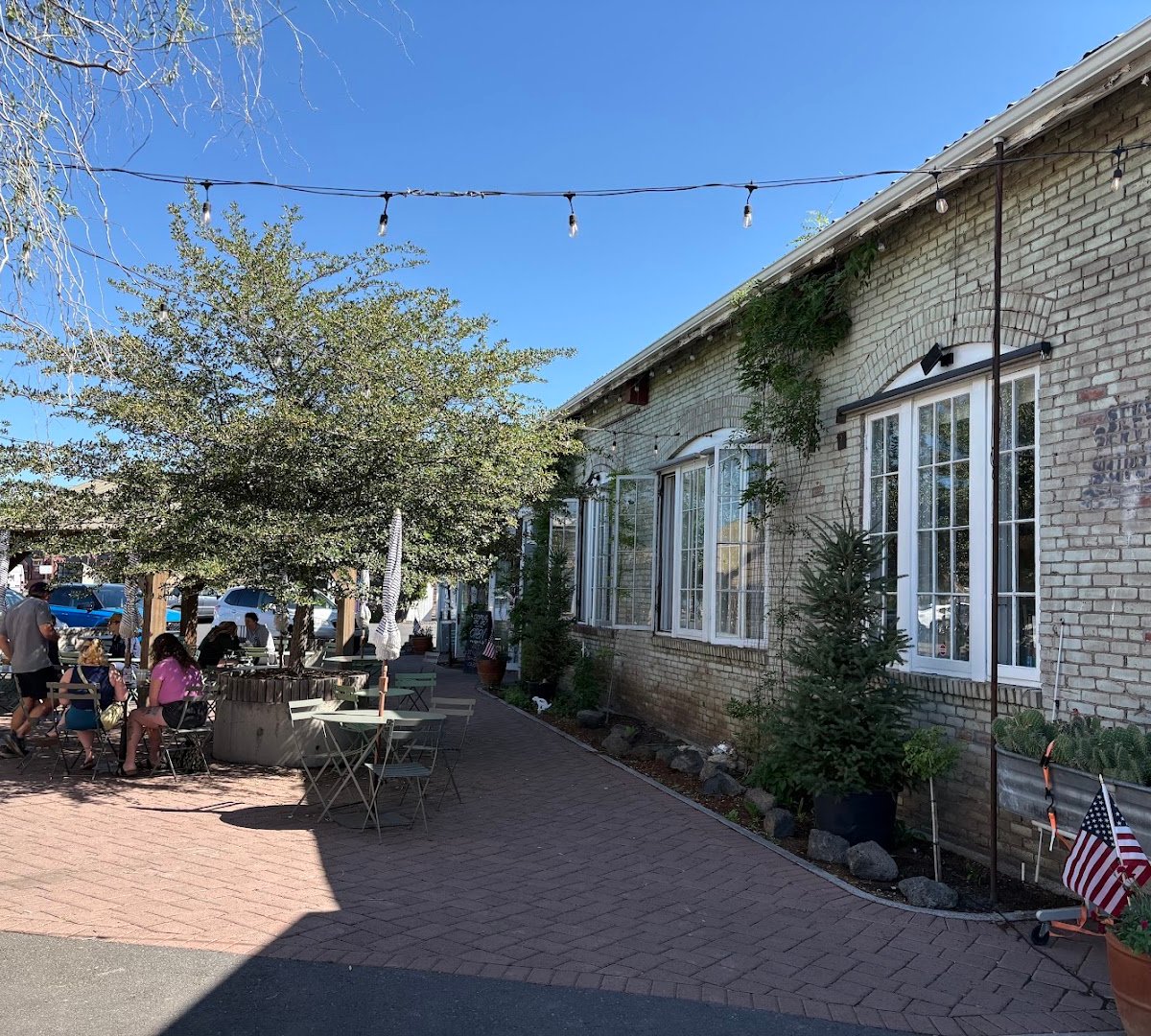 Café des Chutes specialty coffee shop in Bend - photo 6