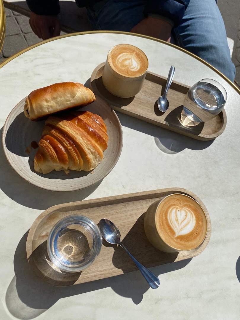 I.O Café specialty coffee shop in Paris - photo 2