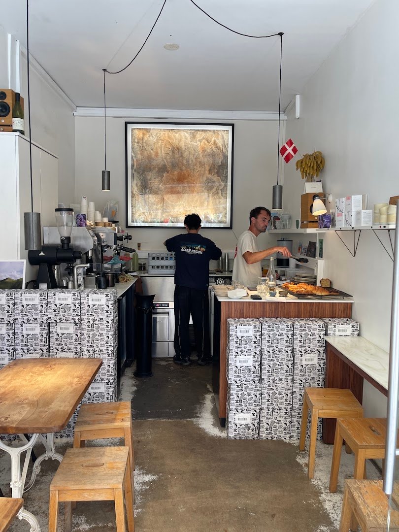 I.O Café specialty coffee shop in Paris - photo 10