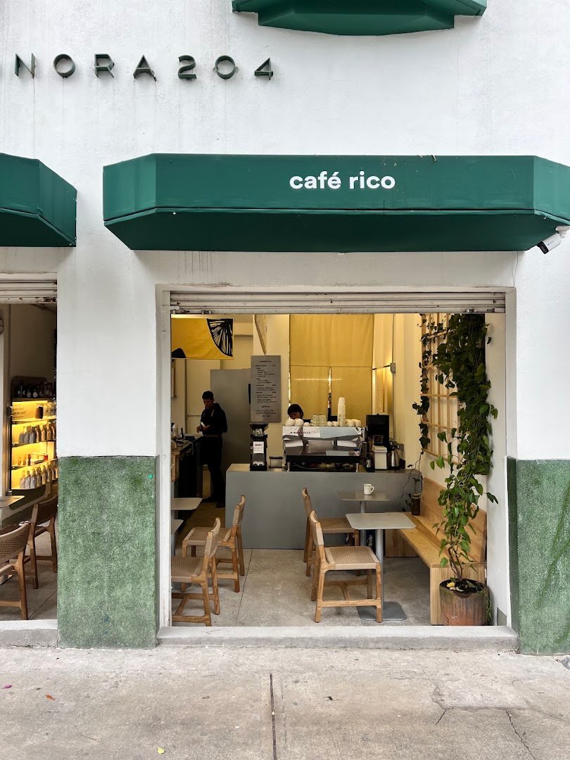 Storefront of BUNA Condesa, specialty coffee shop in Mexico City