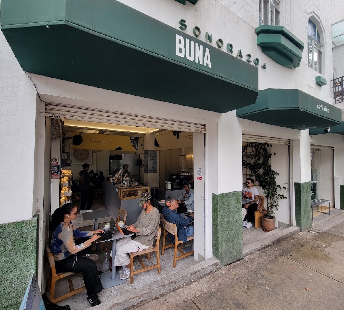 Storefront of BUNA Condesa, specialty coffee shop in Mexico City