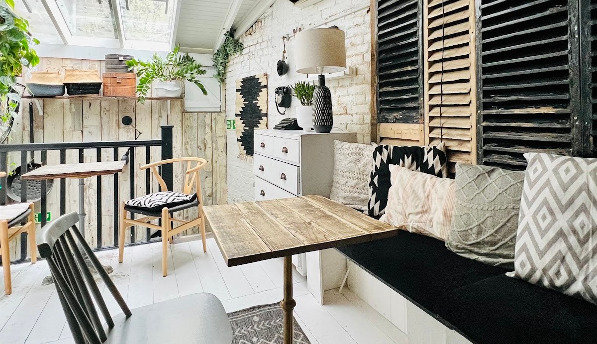 Sawyer and Gray specialty coffee shop in London - photo 7