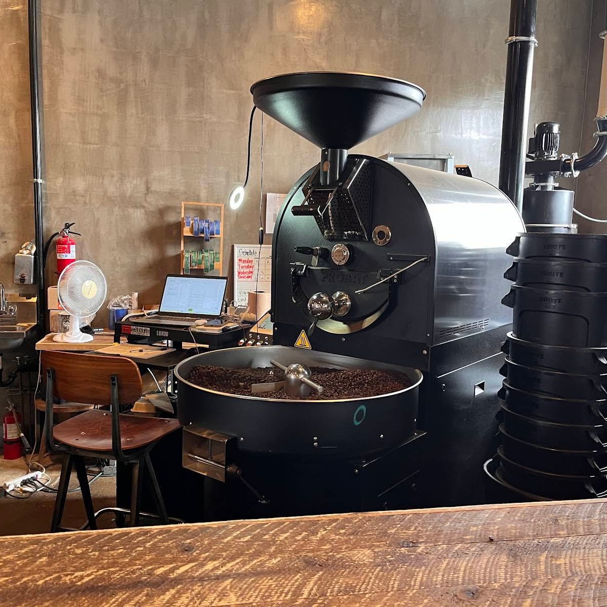 Smoky Hollow Roasters specialty coffee shop in Los Angeles - photo 14