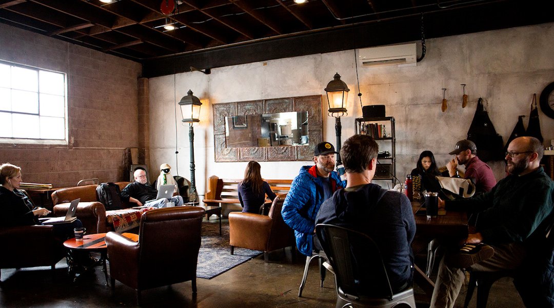 Smoky Hollow Roasters specialty coffee shop in Los Angeles - photo 2