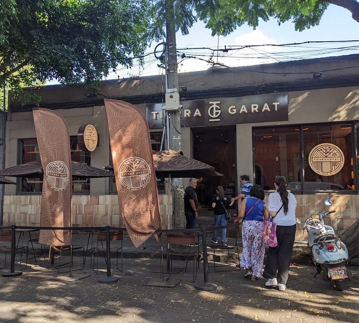 Storefront of Tierra Garat, Hidalgo, specialty coffee shop in Mexico City