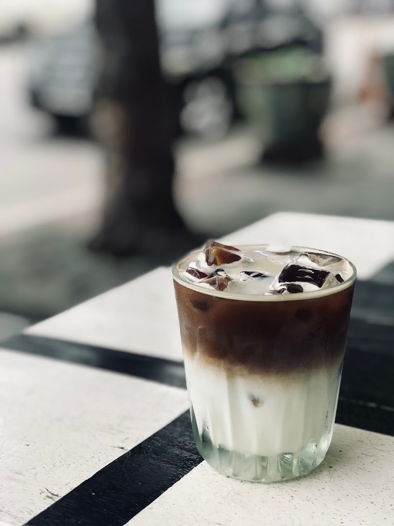 Black&White Street Coffee Bar specialty coffee shop in Bangkok - photo 6