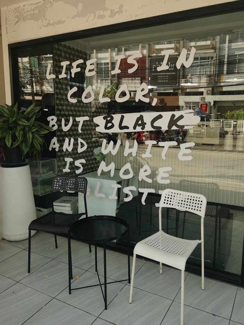 Black&White Street Coffee Bar specialty coffee shop in Bangkok - photo 10