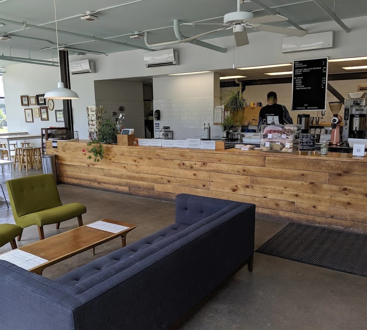 Scout O.N.E. specialty coffee shop in Burlington - photo 8