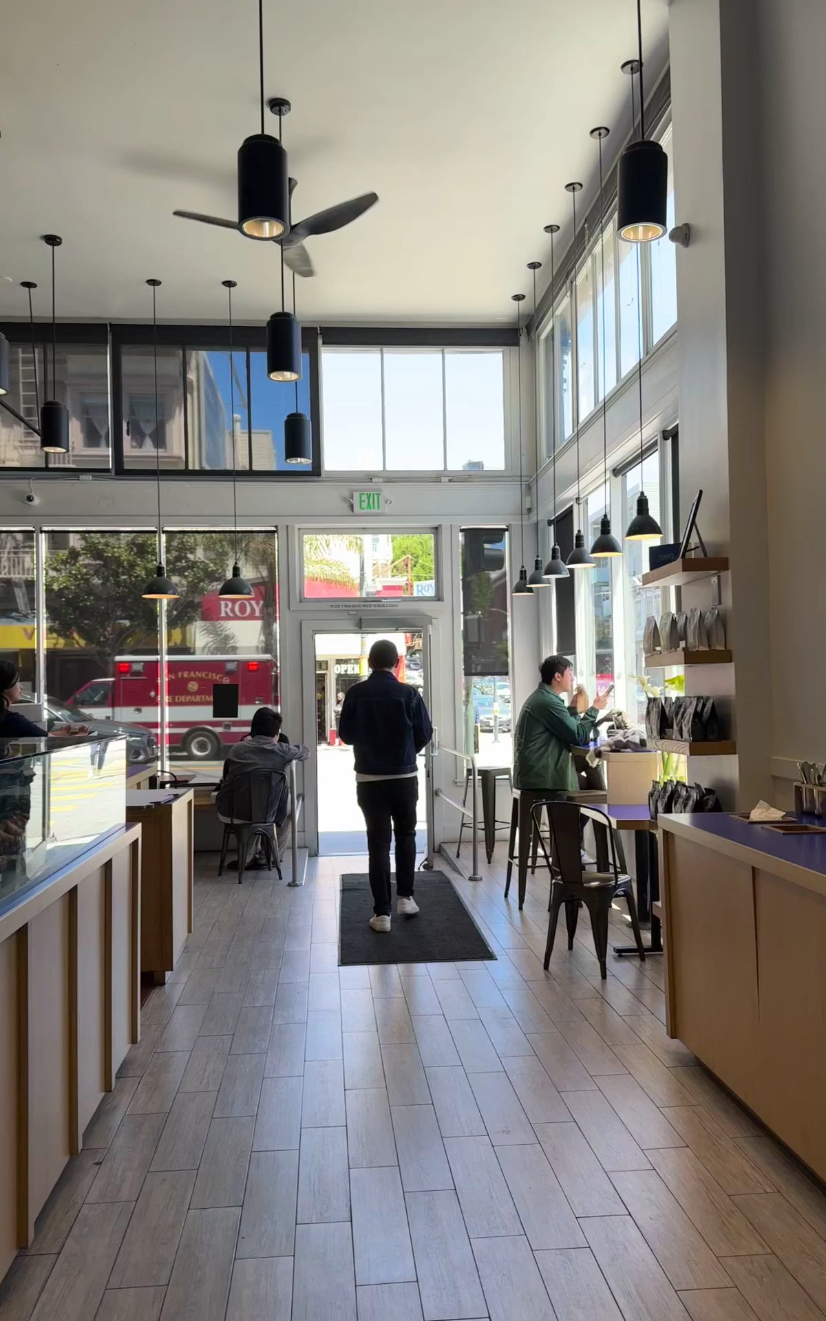 Juniper specialty coffee shop in San Francisco - photo 9