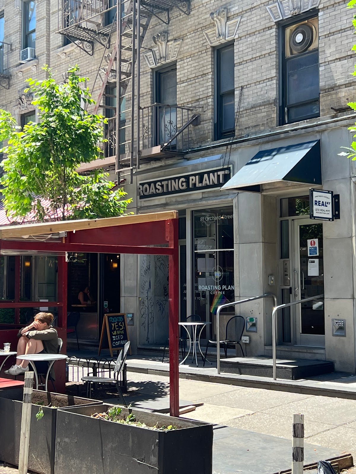 Roasting Plant Coffee specialty coffee shop in New York - photo 2