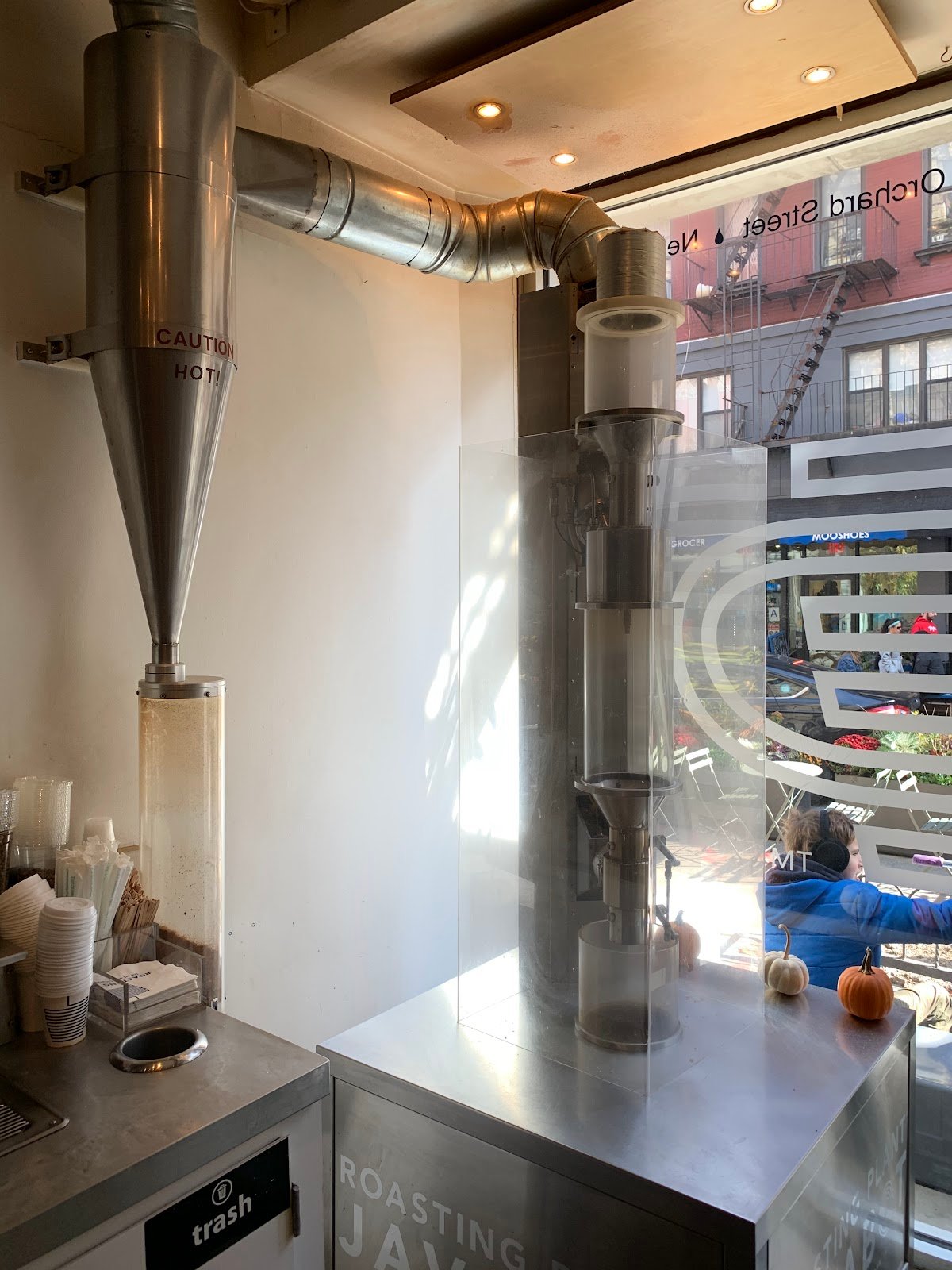 Roasting Plant Coffee specialty coffee shop in New York - photo 4