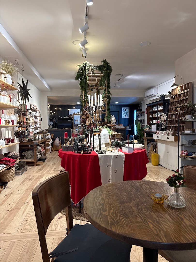 Interior of Mel Living Nordic Shop & Café, specialty coffee shop in Porto