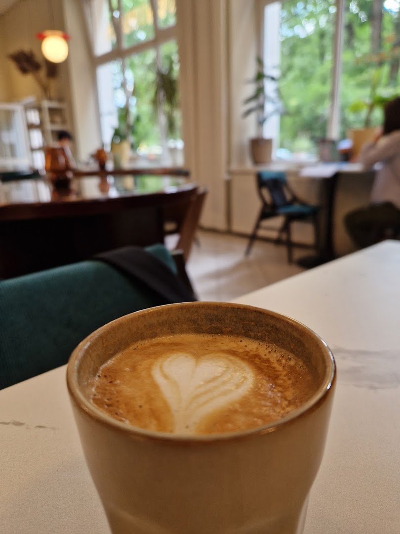 Coffee at Fortunata, specialty coffee shop in Warsaw