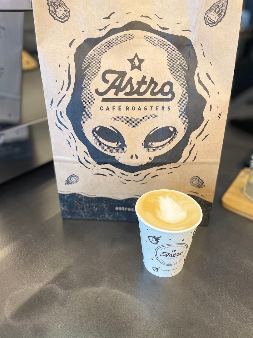 Astro Café Nuevos Ministerios (MAD) specialty coffee shop in Madrid - photo 7
