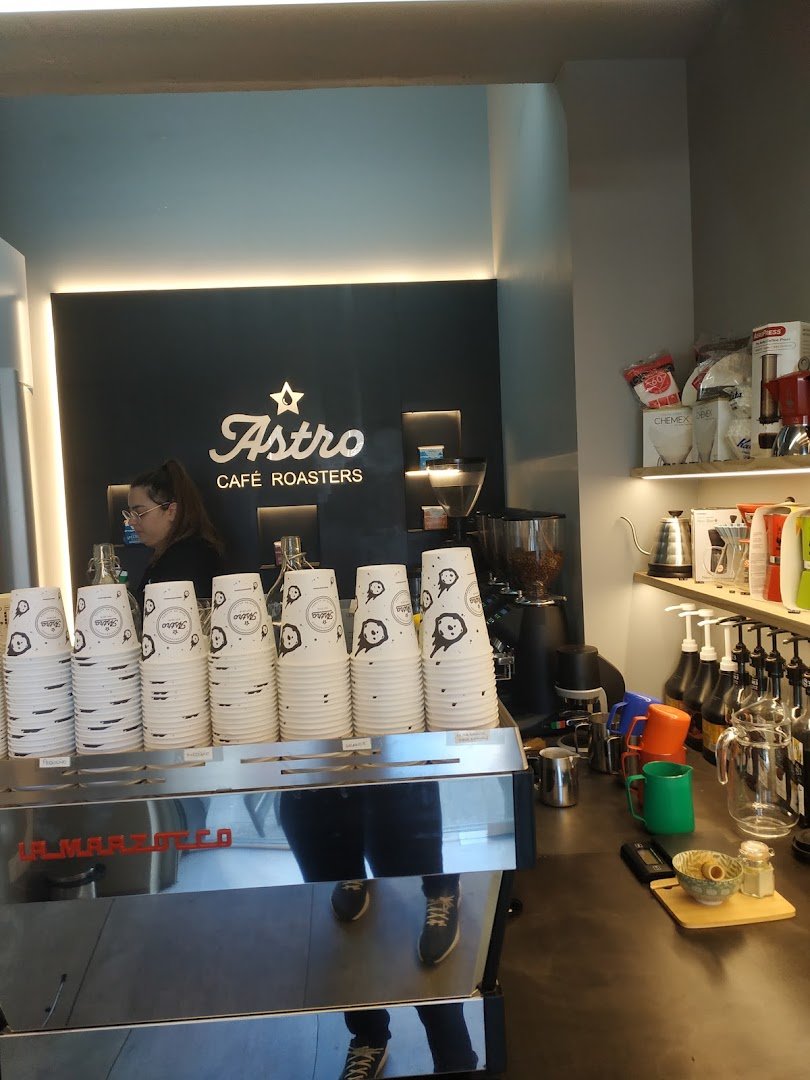 Astro Café Nuevos Ministerios (MAD) specialty coffee shop in Madrid - photo 8
