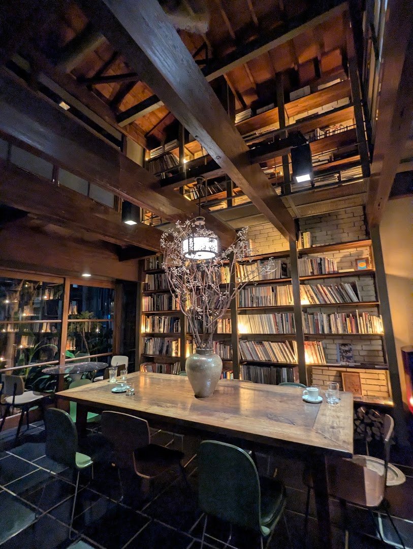 Cafe Bibliotic Hello! specialty coffee shop in Kyoto - photo 2