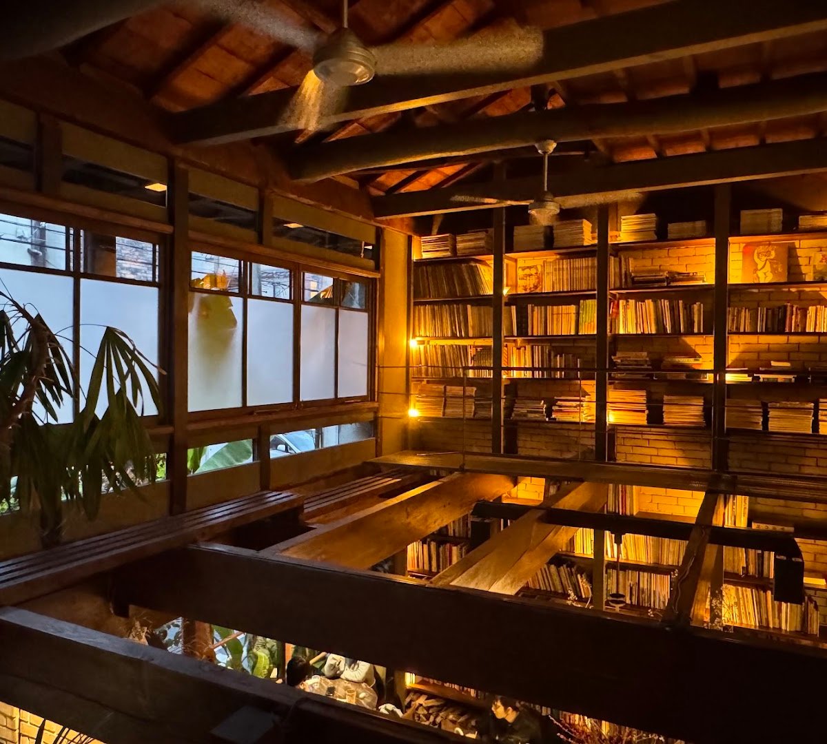 Cafe Bibliotic Hello! specialty coffee shop in Kyoto - photo 3
