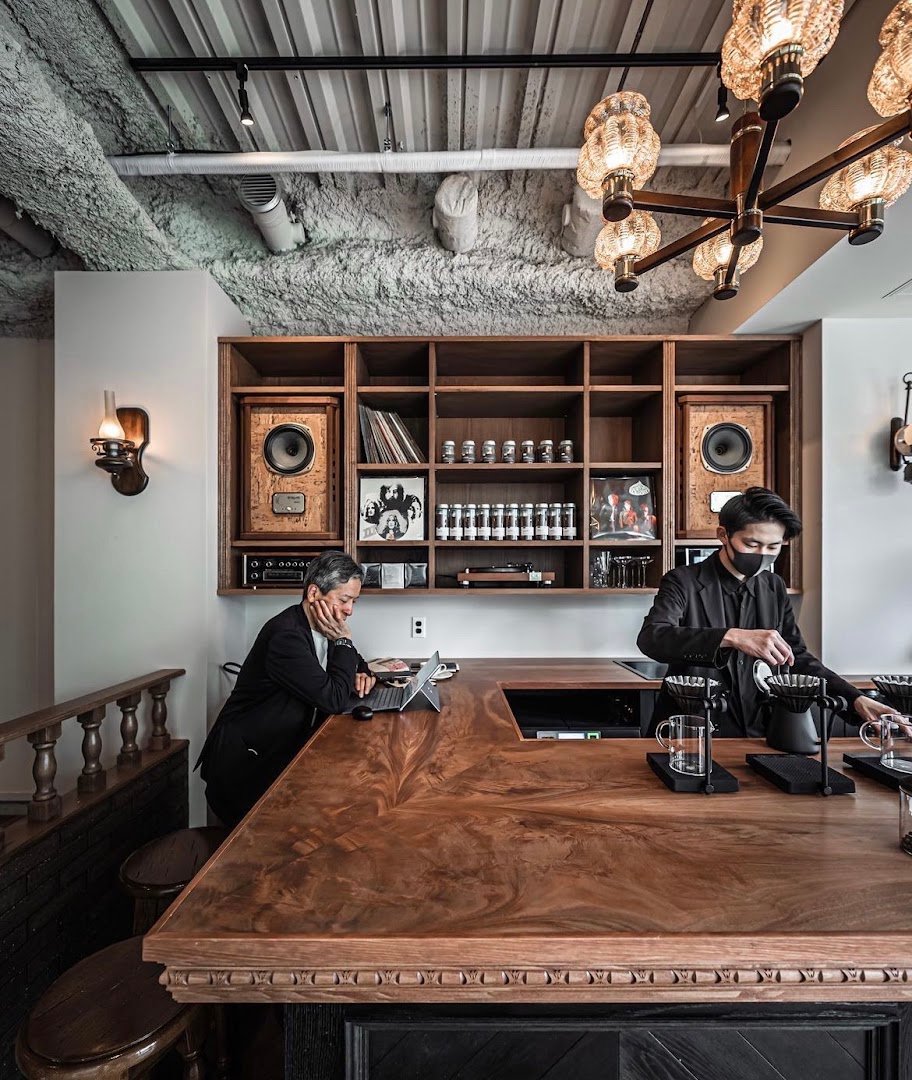 Interior of Glitch (Ginza), specialty coffee shop in Tokyo