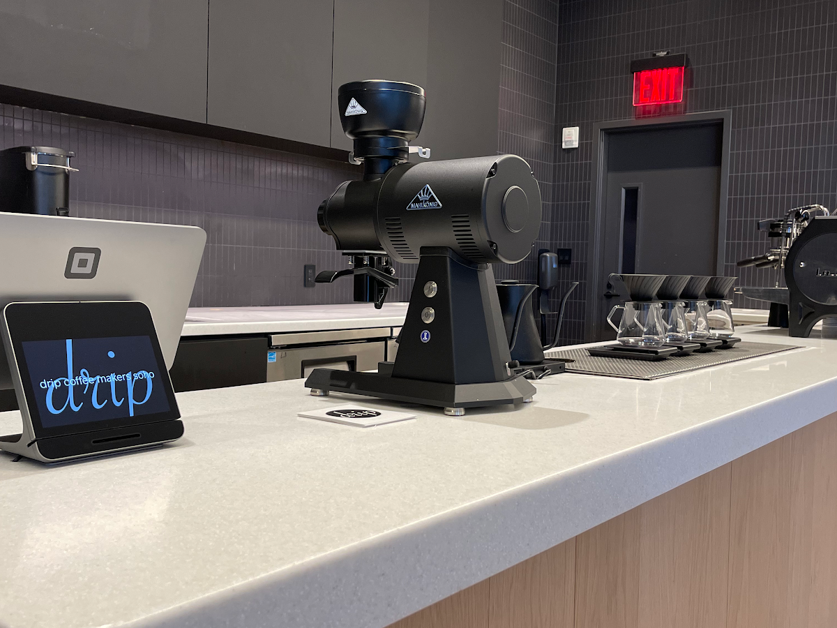 drip coffee makers specialty coffee shop in New York - photo 9