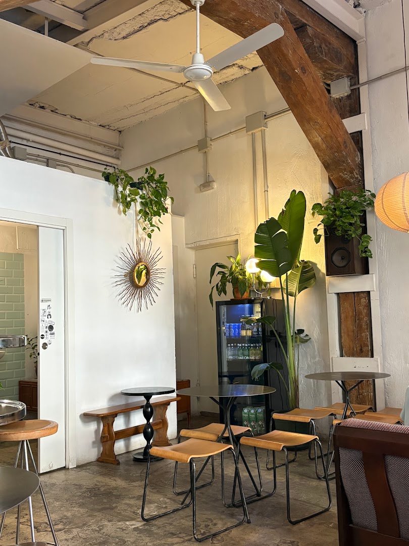 Slow Café specialty coffee shop in Madrid - photo 3