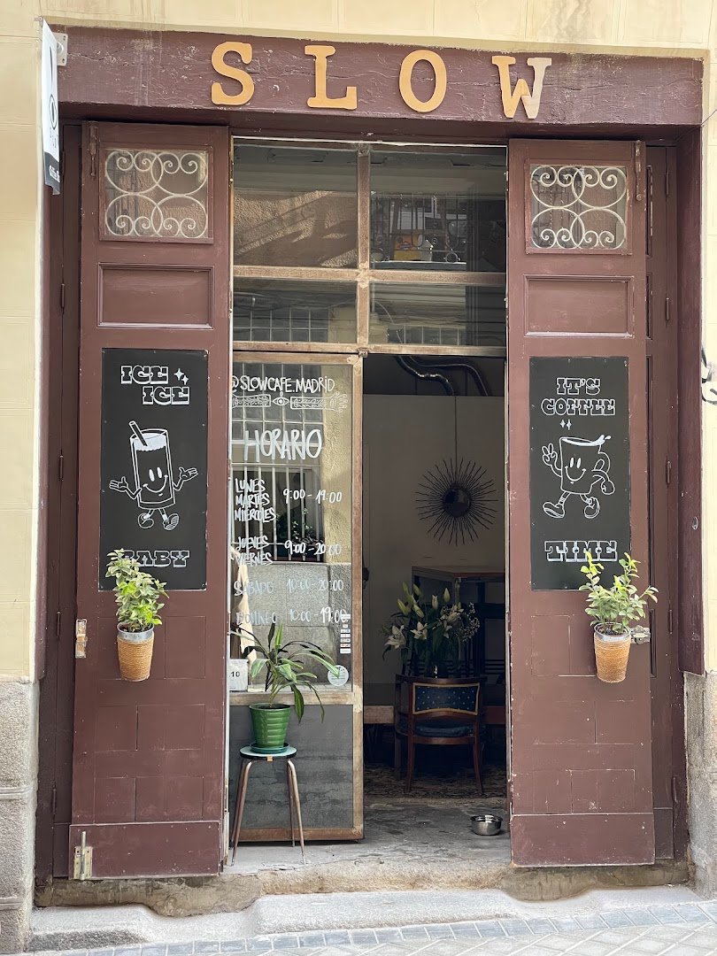 Slow Café specialty coffee shop in Madrid - photo 9
