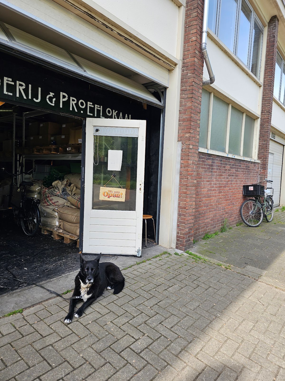 Dolce Alchemia Coffee Roasters specialty coffee shop in Amsterdam - photo 4