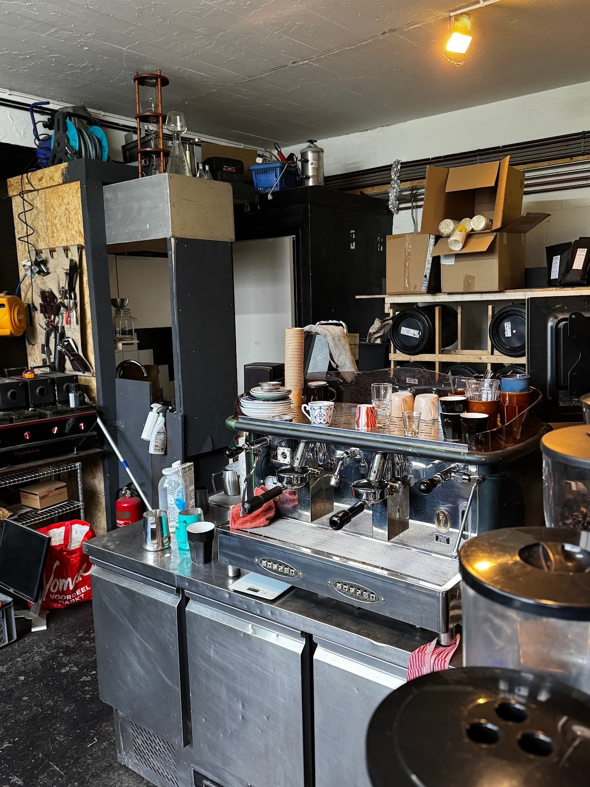 Dolce Alchemia Coffee Roasters specialty coffee shop in Amsterdam - photo 5