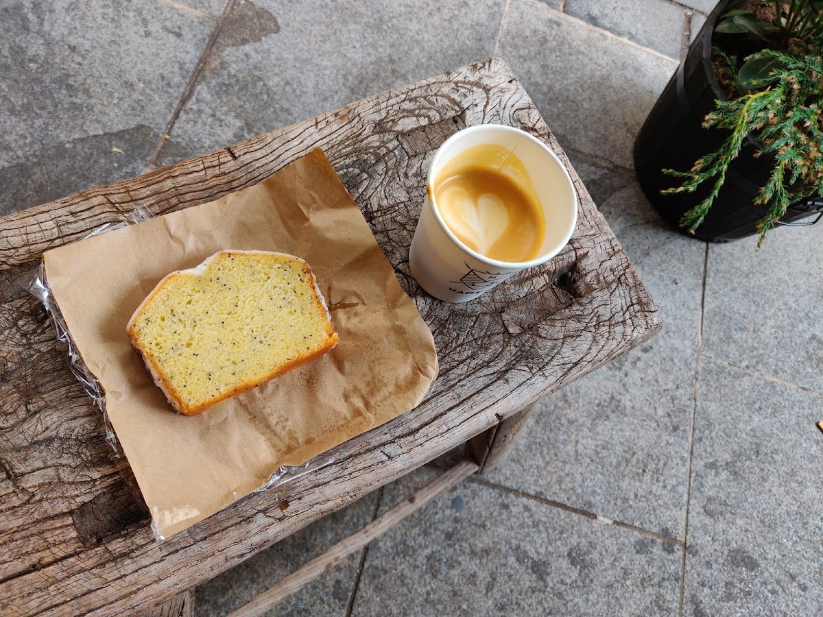 Hagen Espresso Bar (Hagen Mayfair) specialty coffee shop in London - photo 4