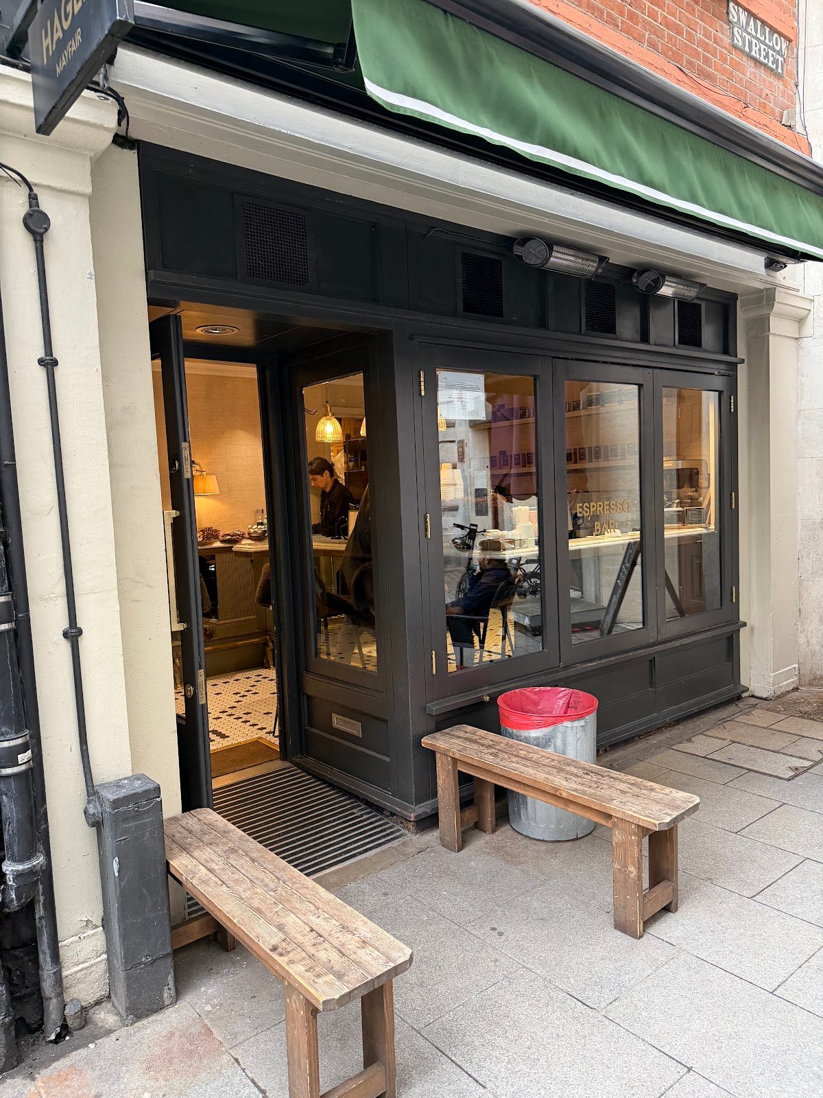 Hagen Espresso Bar (Hagen Mayfair) specialty coffee shop in London - photo 6