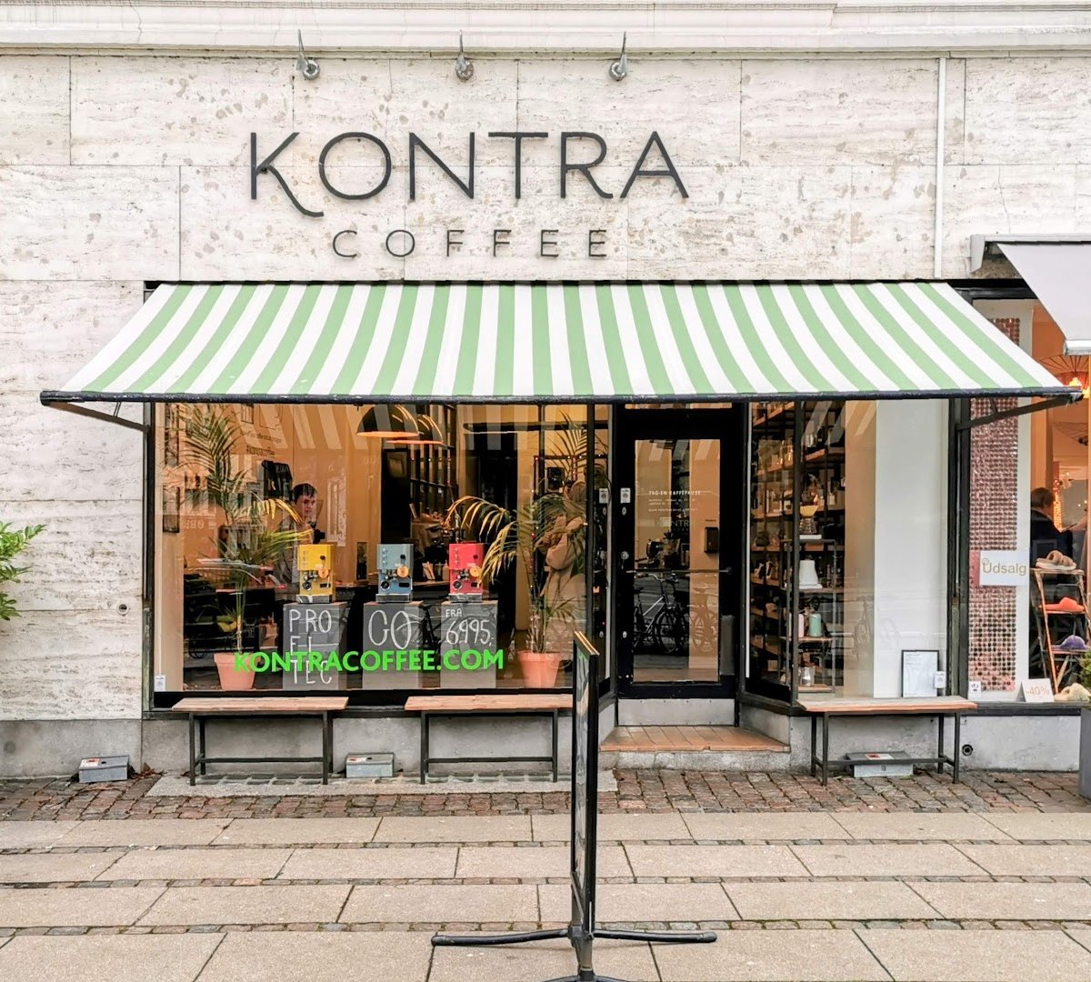 Kontra Coffee specialty coffee shop in Copenhagen - photo 3